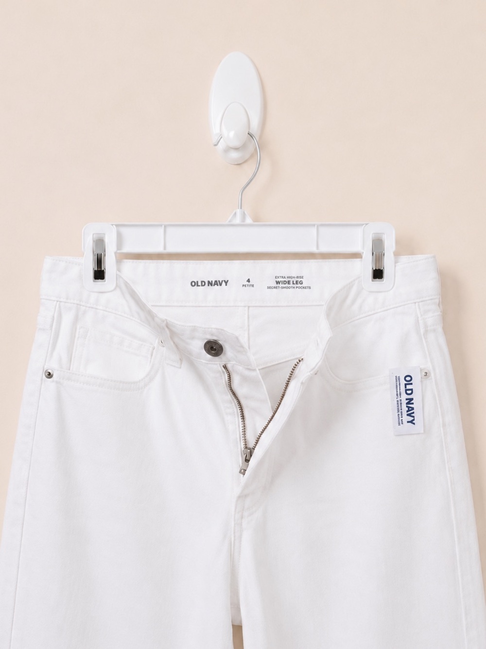 NWT Old Navy Extra High-Waisted Wide-Leg Jeans White Wash Size 4P - Picture 4 of 11